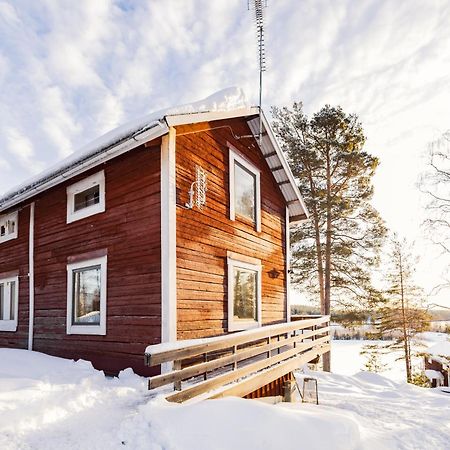 Kalix Riverside Inn, Farm Timbering Экстерьер фото