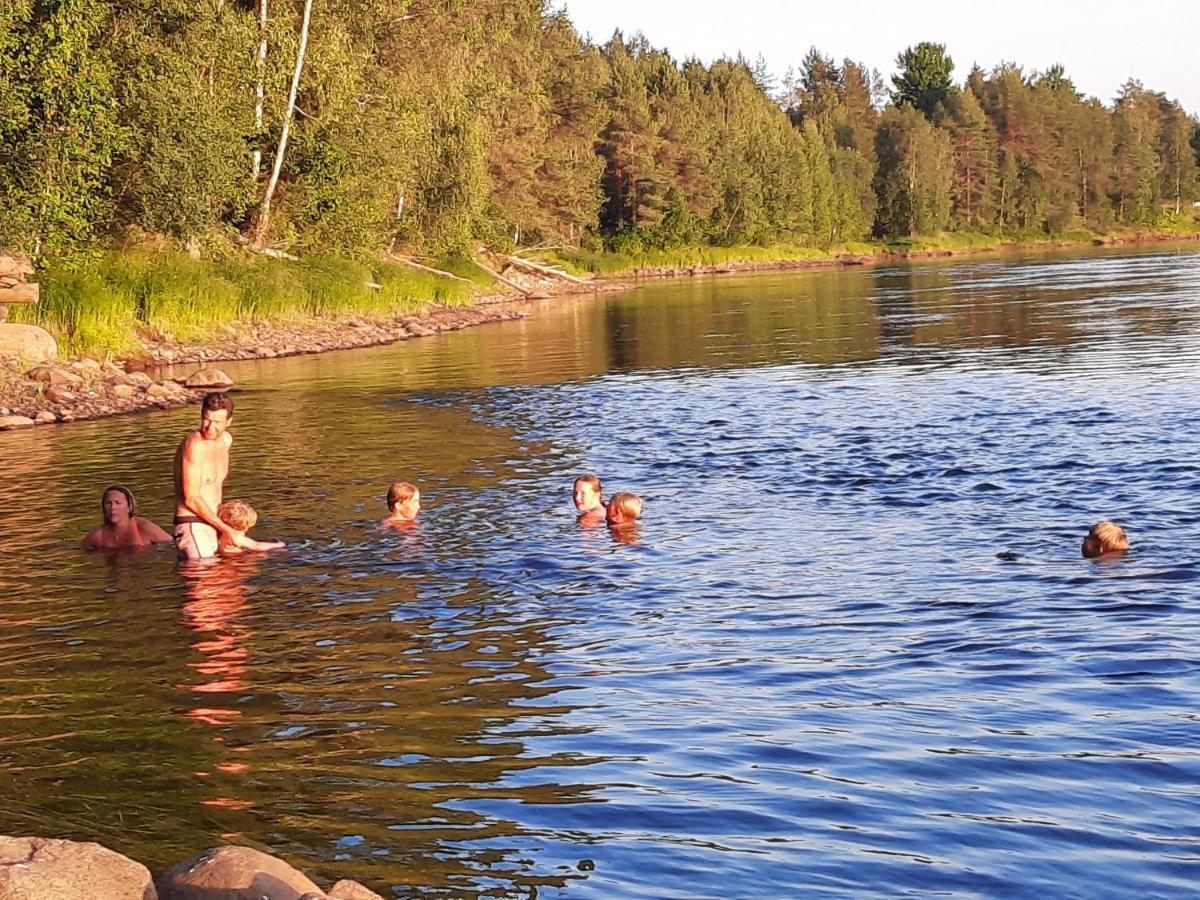 Kalix Riverside Inn, Farm Timbering Экстерьер фото