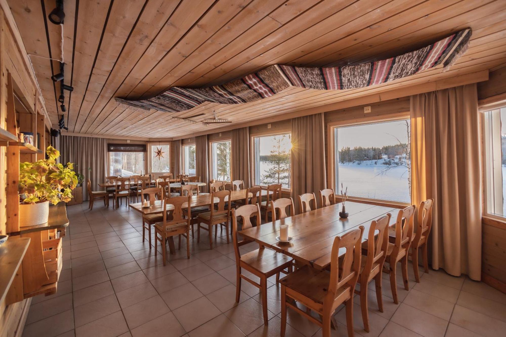 Kalix Riverside Inn, Farm Timbering Экстерьер фото